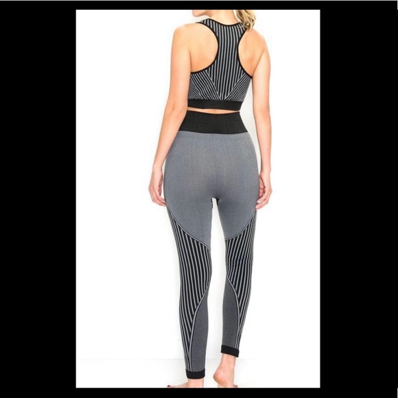 2- Piece Work Out set - Picture 2 of 2